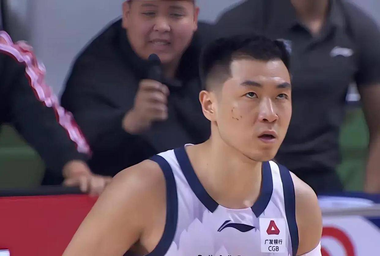 开云体育官网-CBA本赛季，“神一场鬼一场”的4大球星