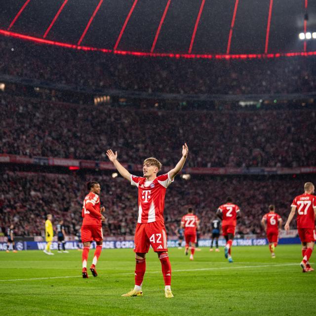 kaiyun-拜仁赛季开局12连胜+44球！17岁的卡尔带来新惊喜