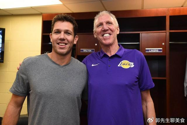 开云体育-NBA父子有多像？库里一看就是亲生的，杜兰特父子相似度99%|凯文·杜兰特|沃顿|斯蒂芬·库里|凯里·欧文|柯蒂斯·琼斯_新浪体育_新浪新闻