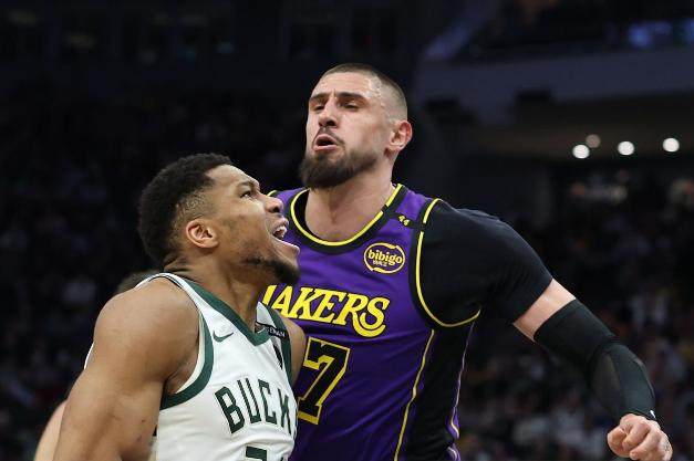 1741922018120074420.png 开云体育-湖人验出水货中锋!名记:约基奇明天要轰40+20+20