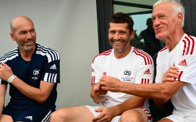 开云体育-法国世界杯首冠25周年庆祝：齐达内做东和德尚重聚