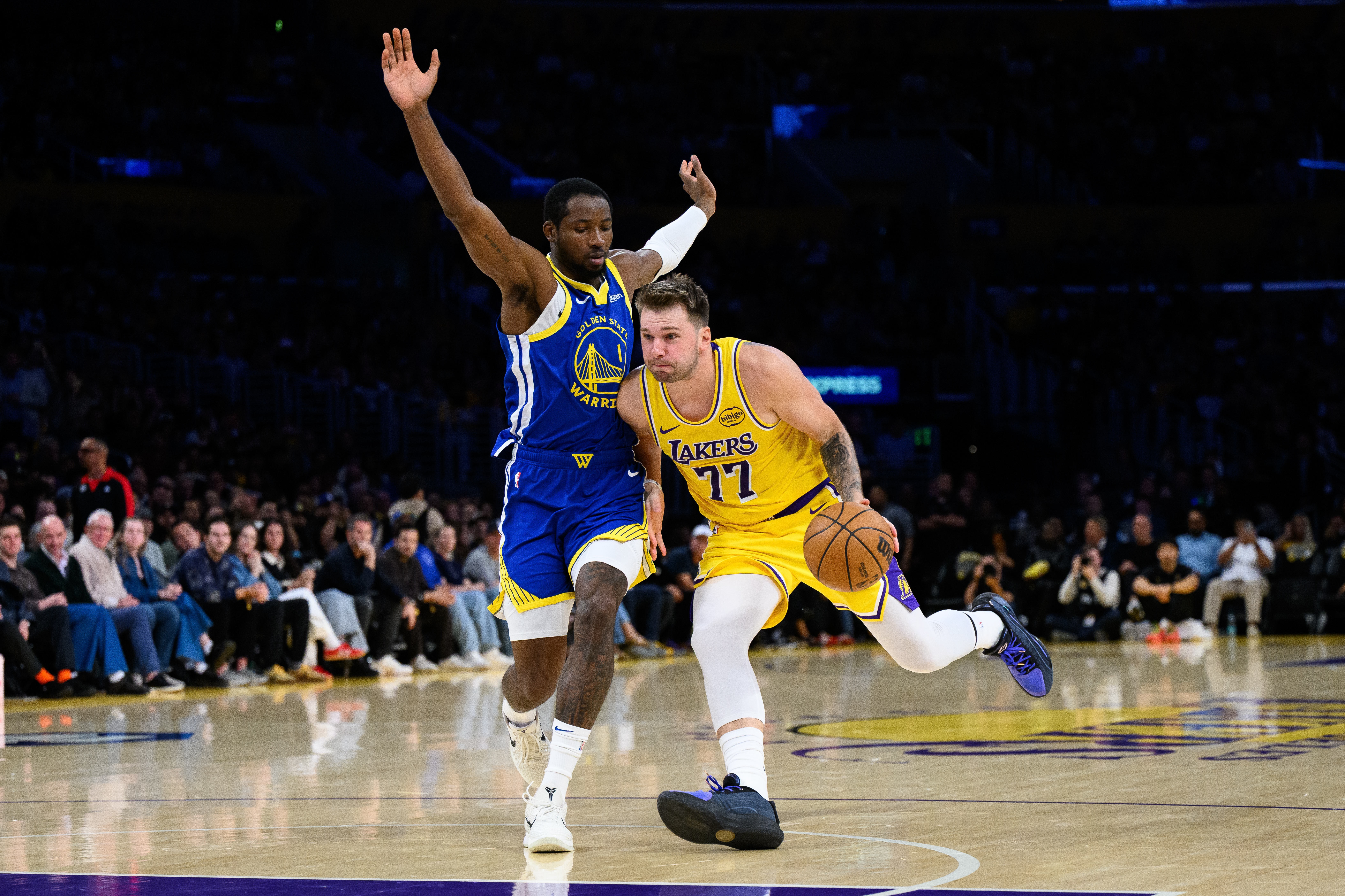 kaiyun-库明加交易构想：前往湖人或国王？与独行侠交易让克莱重回湾区？