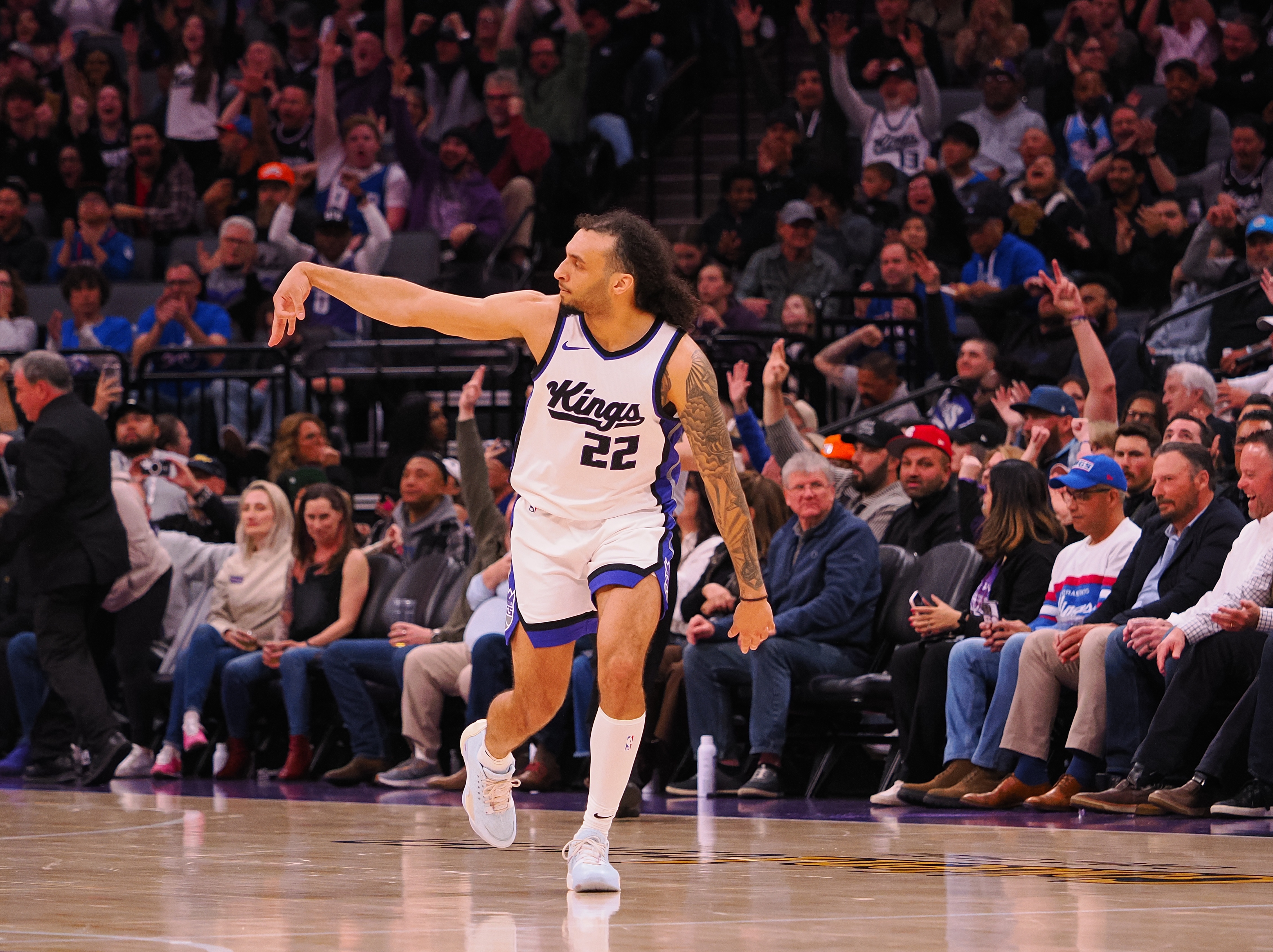 kaiyun-库明加交易构想：前往湖人或国王？与独行侠交易让克莱重回湾区？