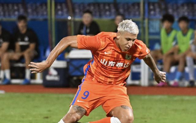 山东外援连续五轮进球 或组中超最强进攻组合？