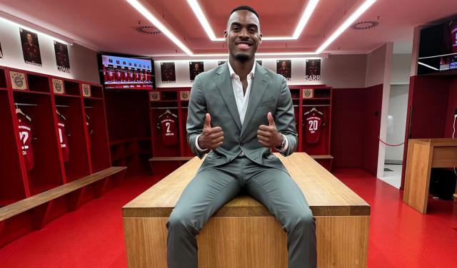 开云体育-官方：荷兰中场赫拉芬贝赫加盟拜仁 签约至2027年