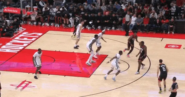 开云体育-查克|逐帧拆解：单场14助创生涯新高，镜头解析阿门传球表现