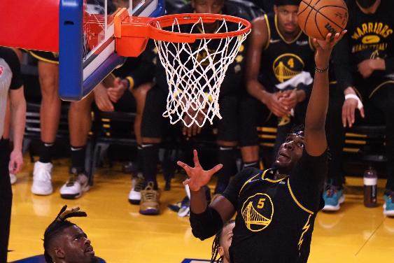 开云体育官网-末节五号位被独行侠打爆 科尔布阵引起巨大争议