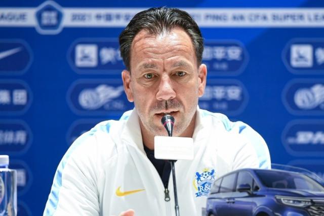 开云体育下载-范加斯特总结不败开局：球队实力被低估 配得上7分