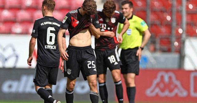 开云体育-上半场“梦游”连丢两球 拜仁失利推迟加冕