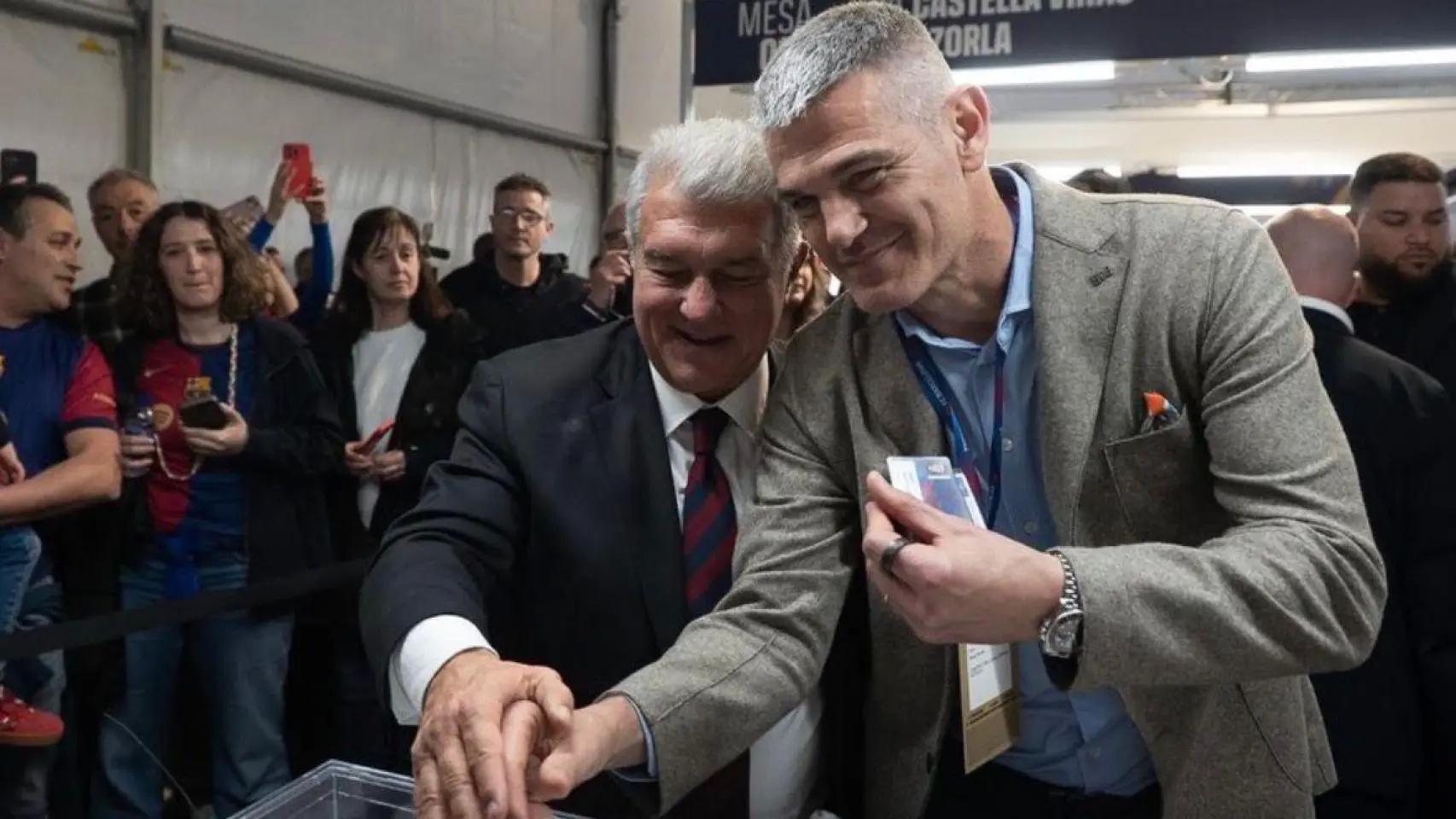 开云体育官网-拉波尔塔团队成员：球员支持我们是他们自愿的；我们配得上赢