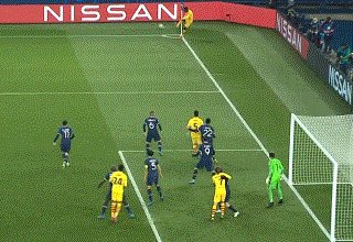 【欧冠】姆巴佩点射 梅西世界波后失点  巴萨平出局