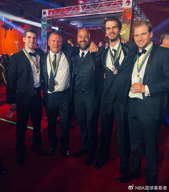 kaiyun体育官网-费尔蒂塔达成3亿交易！火箭五少合砍84分，乌度卡培养37岁老将|凯文·杜兰特|史密斯|WNBA|休斯顿|菲尼克斯太阳队_新浪体育_新浪新闻